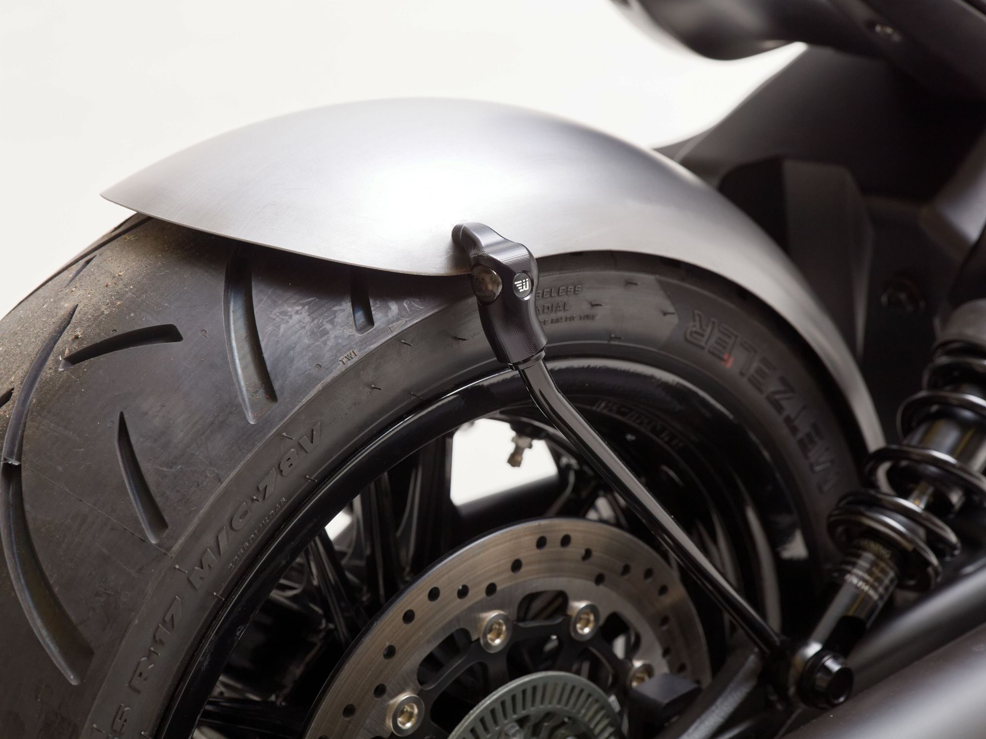 Indian Scout Bobber Heckfender-Kit für Breitreifen bis 200 mm